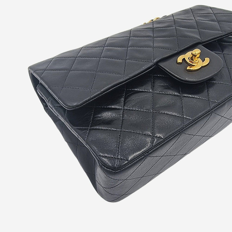 CLASSIC DOUBLE FLAP MEDIUM taske fra brand: CHANEL - We Do Vintage