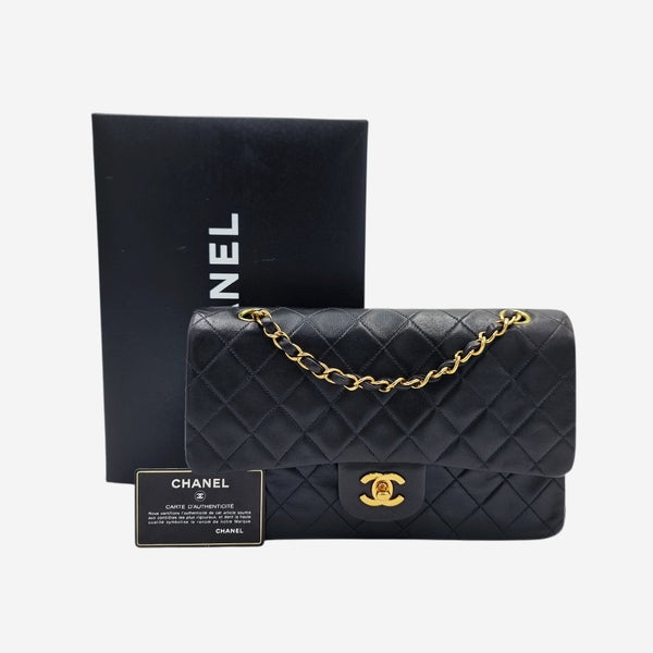 CLASSIC DOUBLE FLAP MEDIUM taske fra brand: CHANEL - We Do Vintage