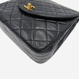 VINTAGE DIAMAND QUILTED FLAP BAG taske fra brand: CHANEL - We Do Vintage