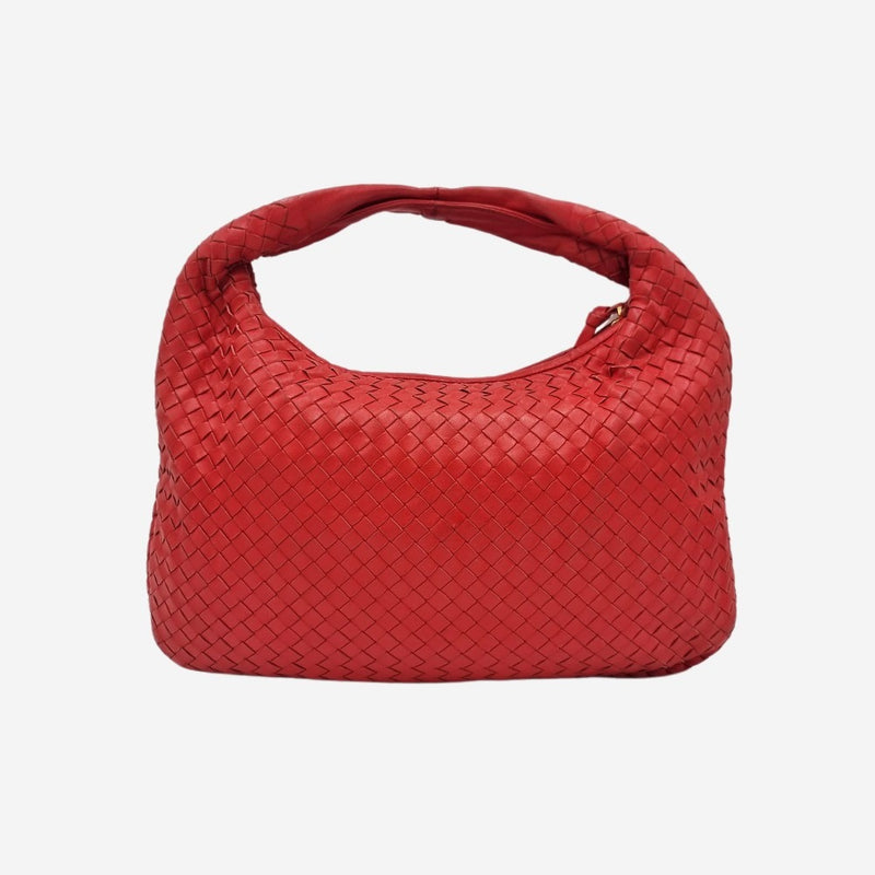 MEDIUM RØD CLASSIC VENETA HOBO taske fra brand: BOTTEGA VENETA - We Do Vintage