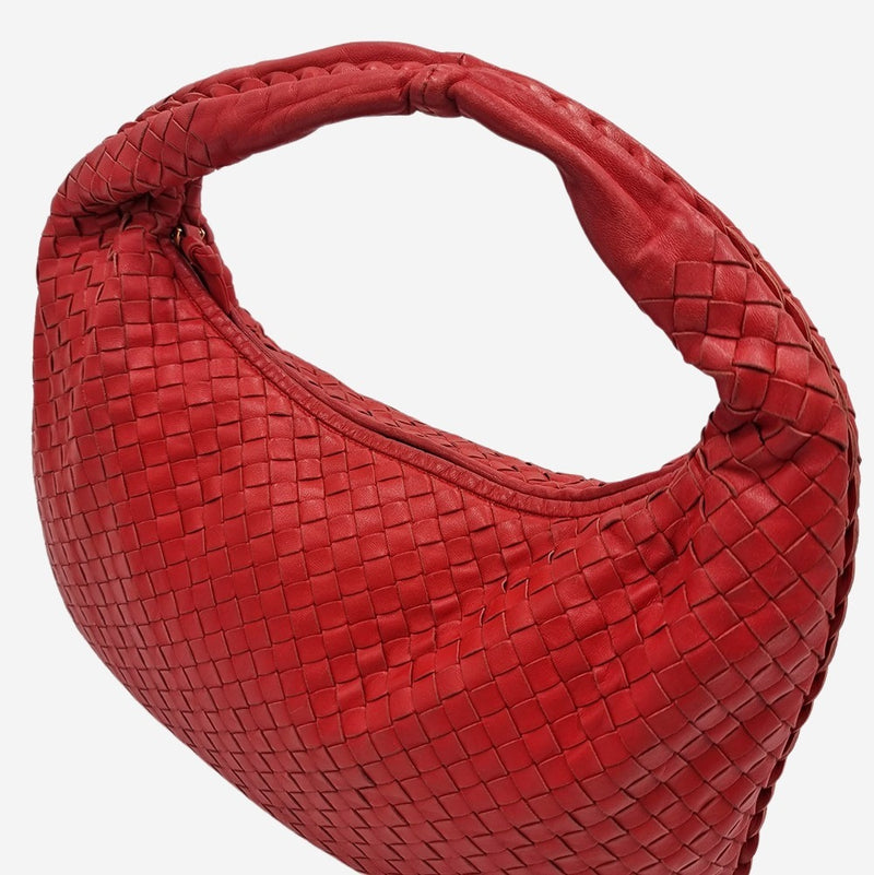 MEDIUM RØD CLASSIC VENETA HOBO taske fra brand: BOTTEGA VENETA - We Do Vintage