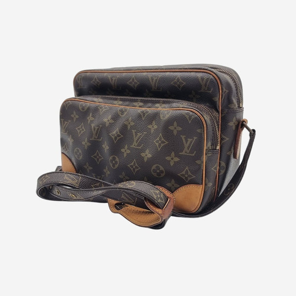 MONOGRAM CANVAS NILE MM taske fra brand: LOUIS VUITTON - We Do Vintage