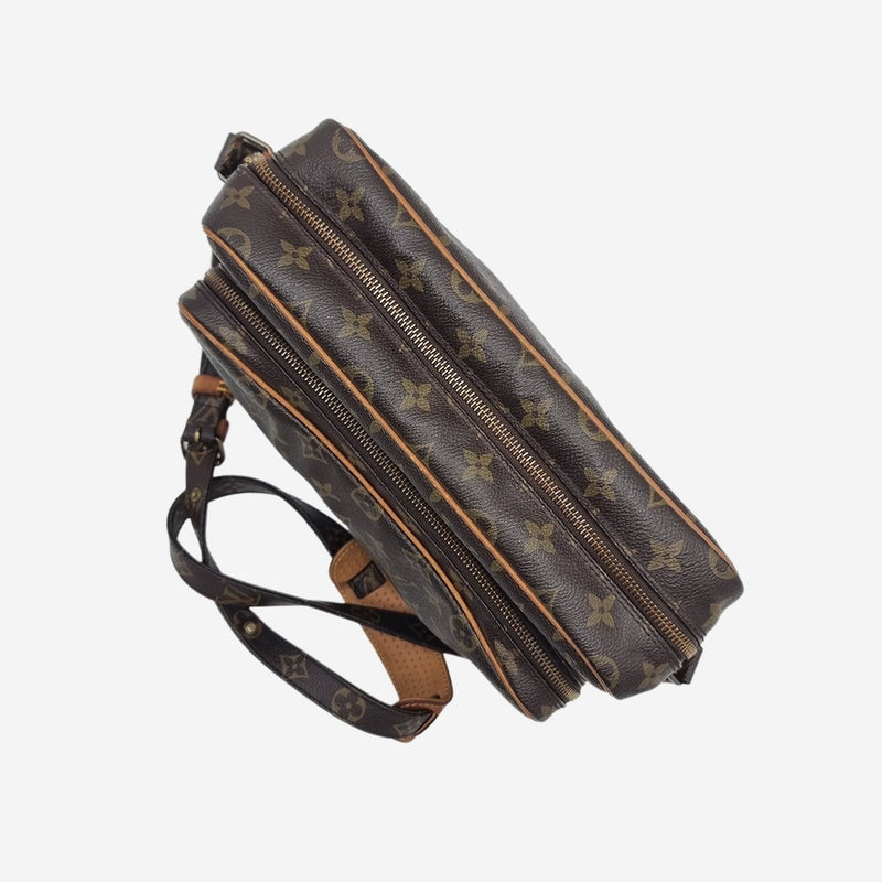 MONOGRAM CANVAS NILE MM taske fra brand: LOUIS VUITTON - We Do Vintage