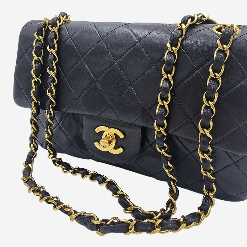 CLASSIC DOUBLE FLAP SMALL taske fra brand: CHANEL - We Do Vintage
