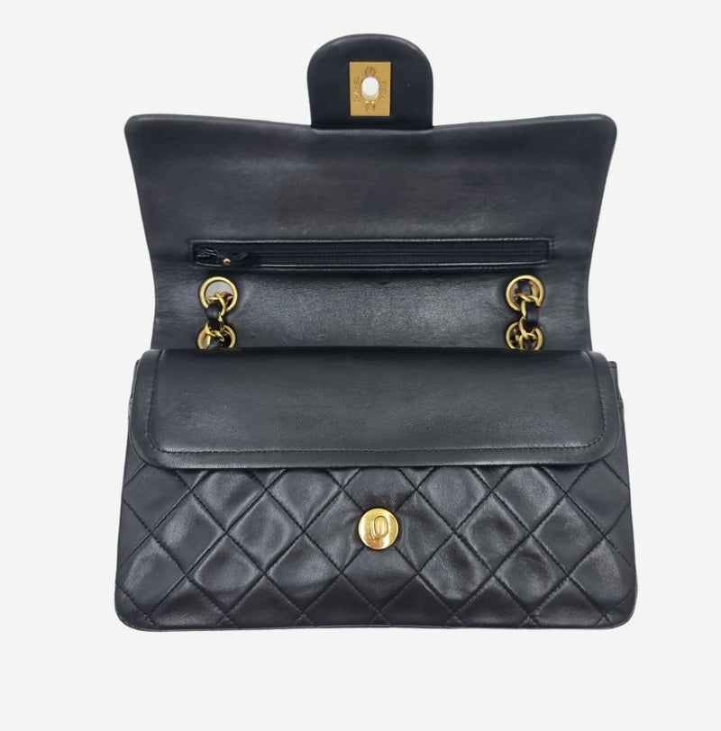 CLASSIC DOUBLE FLAP SMALL taske fra brand: CHANEL - We Do Vintage