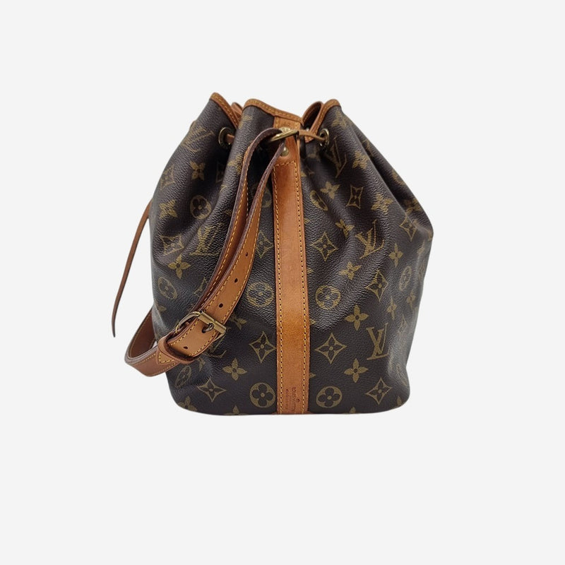 MONOGRAM CANVAS PETIT NOÉ taske fra brand: LOUIS VUITTON - We Do Vintage
