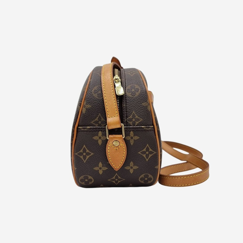 MONOGRAM CANVAS BLOIS taske fra brand: LOUIS VUITTON - We Do Vintage