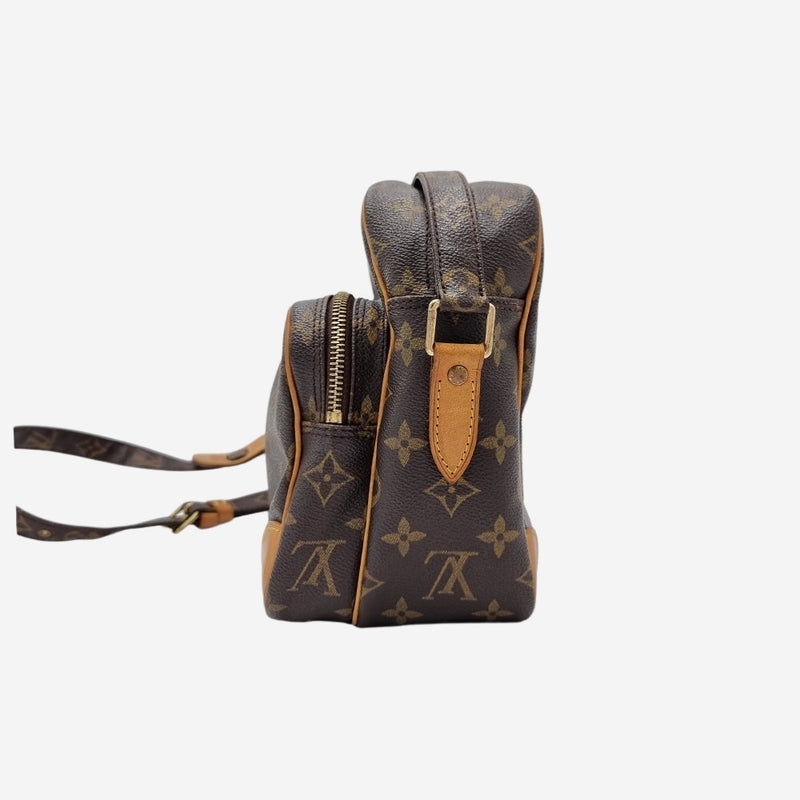 MONOGRAM CANVAS NILE MM taske fra brand: LOUIS VUITTON - We Do Vintage
