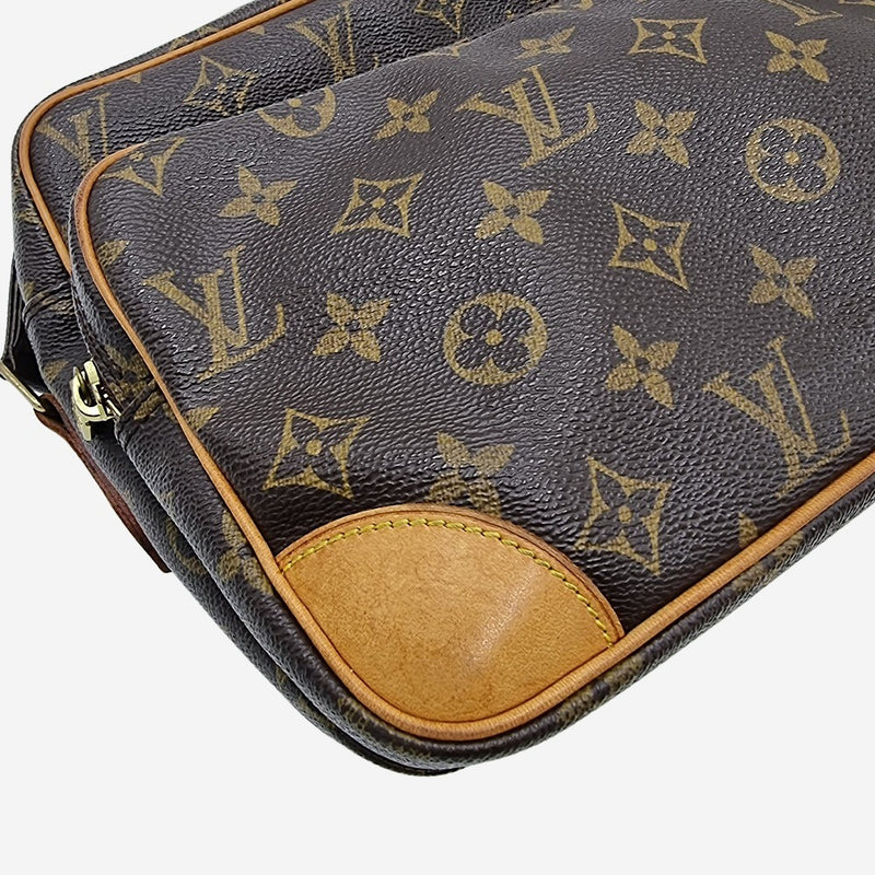 MONOGRAM CANVAS NILE MM taske fra brand: LOUIS VUITTON - We Do Vintage
