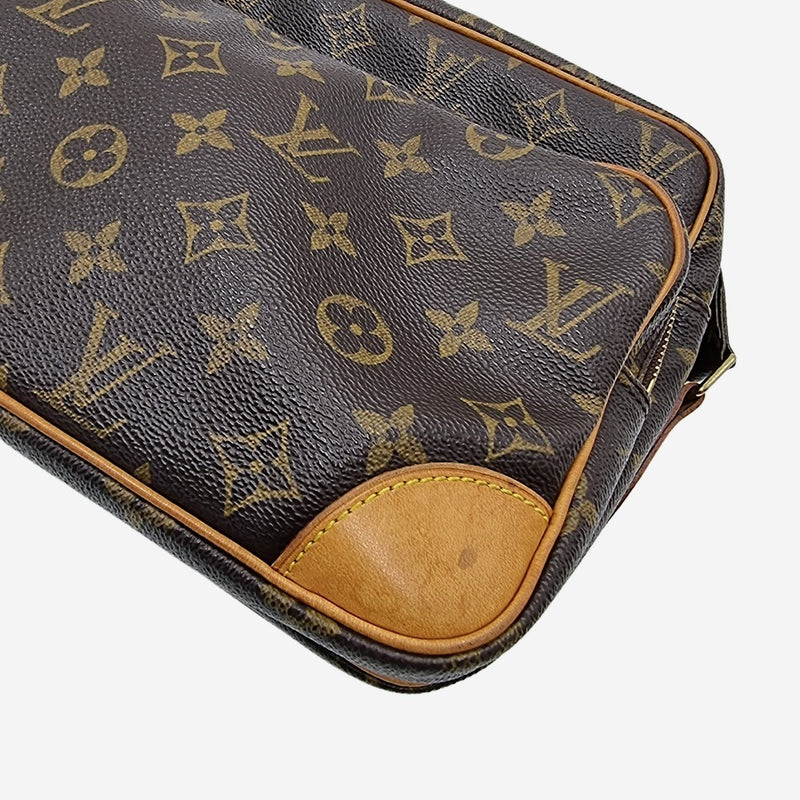 MONOGRAM CANVAS NILE MM taske fra brand: LOUIS VUITTON - We Do Vintage