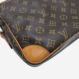 MONOGRAM CANVAS NILE MM taske fra brand: LOUIS VUITTON - We Do Vintage