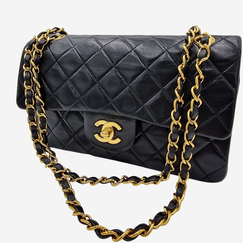 SMALL CLASSIC DOUBLE FLAP taske fra brand: CHANEL - We Do Vintage