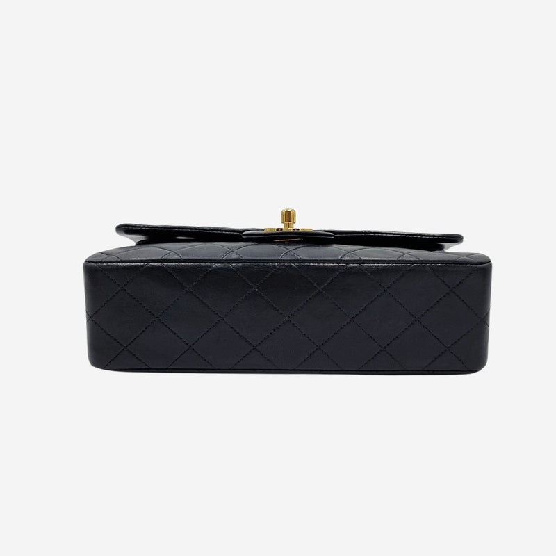 SMALL CLASSIC DOUBLE FLAP taske fra brand: CHANEL - We Do Vintage