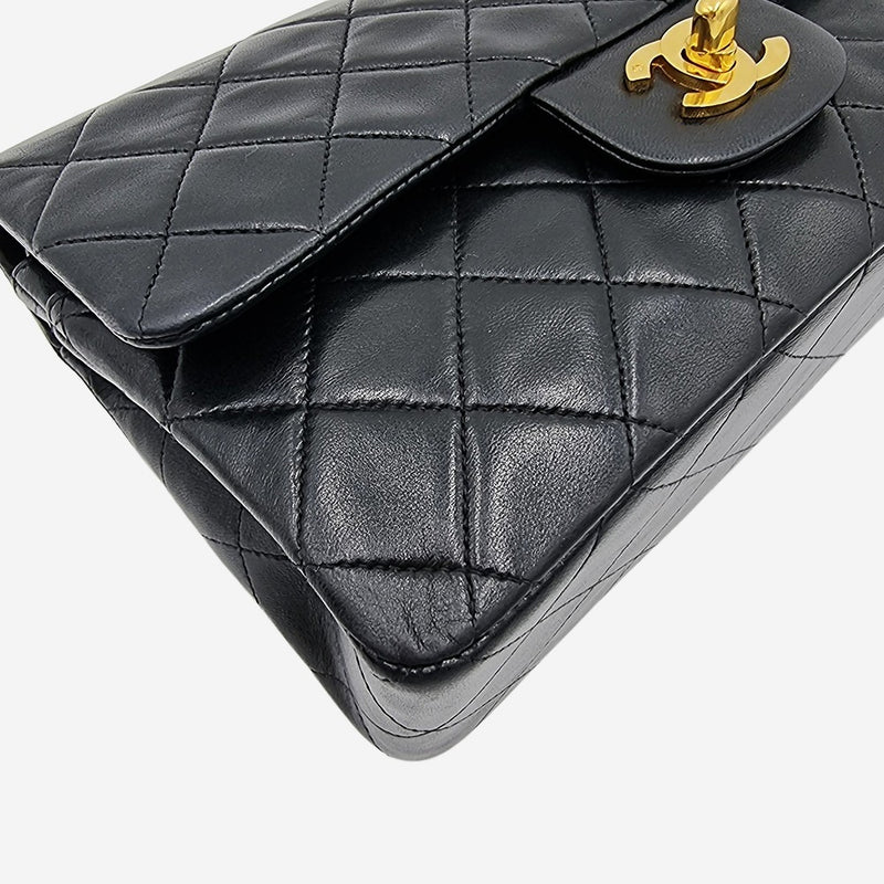 SMALL CLASSIC DOUBLE FLAP taske fra brand: CHANEL - We Do Vintage