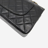 MEDIUM CLASSIC DOUBLE FLAP taske fra brand: CHANEL - We Do Vintage