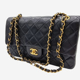 MEDIUM CLASSIC DOUBLE FLAP taske fra brand: CHANEL - We Do Vintage