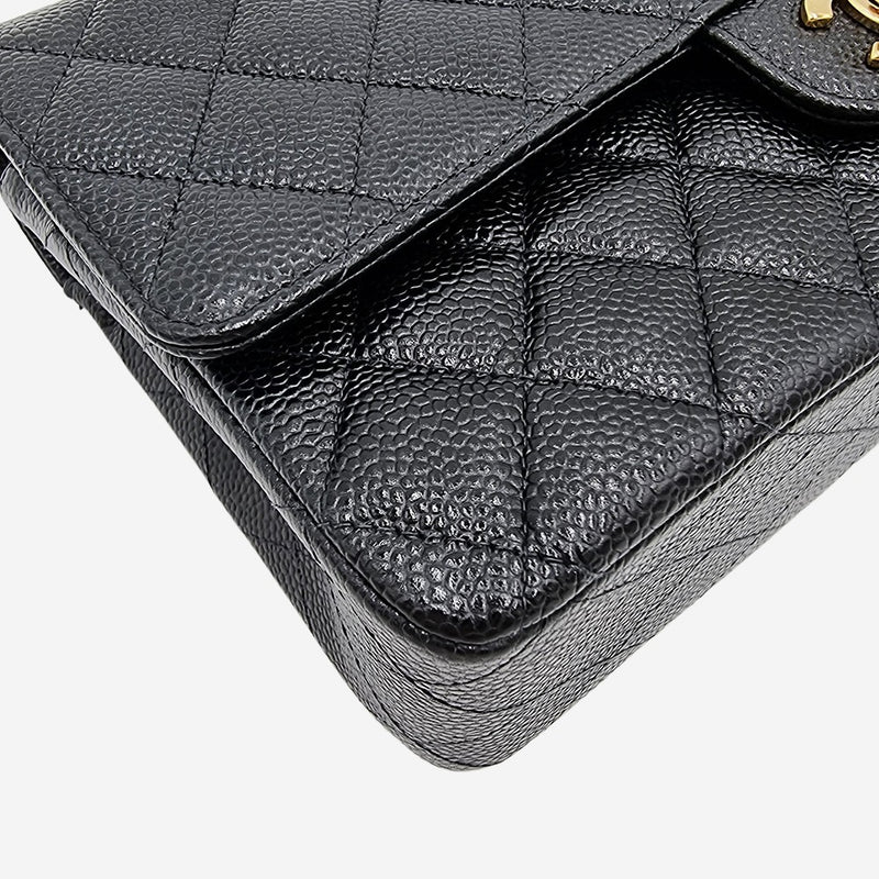 MEDIUM SORT CAVIAR CLASSIC DOUBLE FLAP taske fra brand: CHANEL - We Do Vintage