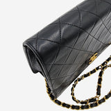 VINTAGE DIAMAND QUILTED FLAP BAG taske fra brand: CHANEL - We Do Vintage