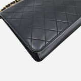 VINTAGE DIAMAND QUILTED FLAP BAG taske fra brand: CHANEL - We Do Vintage