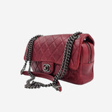 MEDIUM Aged calfskin EASY FLAP BAG taske fra brand: CHANEL - We Do Vintage
