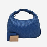 MEDIUM BLÅ CLASSIC VENETA HOBO taske fra brand: BOTTEGA VENETA - We Do Vintage