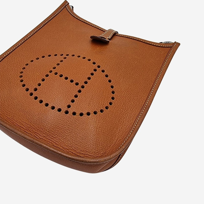 Evelyne I TPM taske fra brand: HERMÈS - We Do Vintage