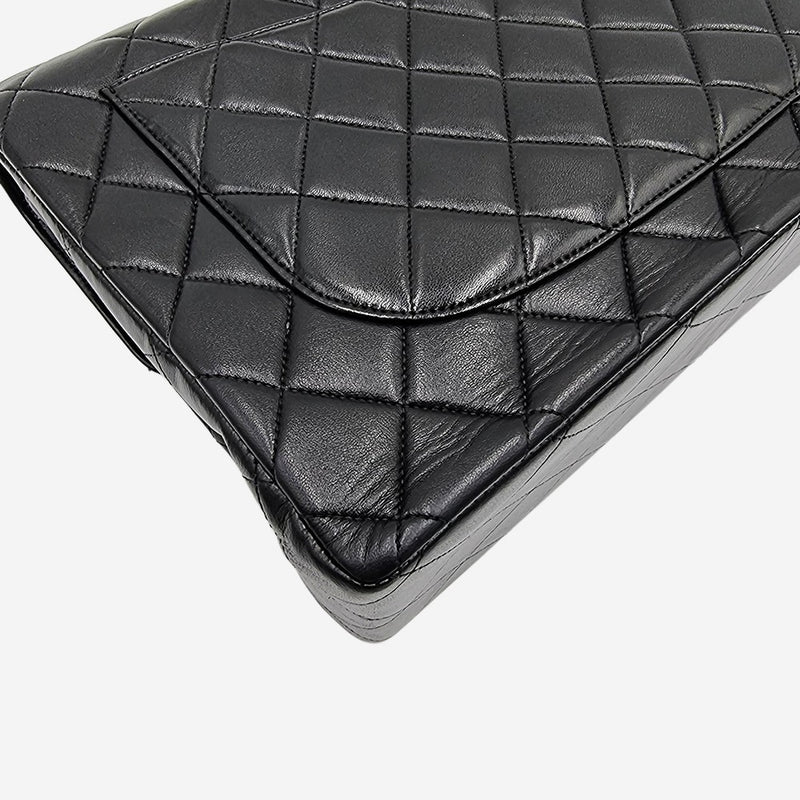 VINTAGE JUMBO SINGLE CLASSIC FLAP BAG taske fra brand: CHANEL - We Do Vintage