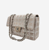 MEDIUM NEW TRAVEL LINE SINGLE FLAP BAG taske fra brand: CHANEL - We Do Vintage