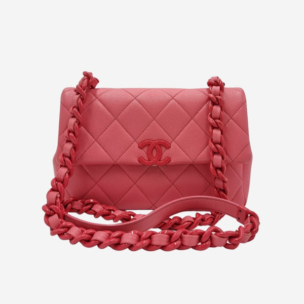Lacquered metal caviar flap bag taske fra brand: CHANEL - We Do Vintage