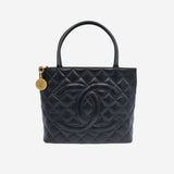 medallion caviar tote taske fra brand: CHANEL - We Do Vintage