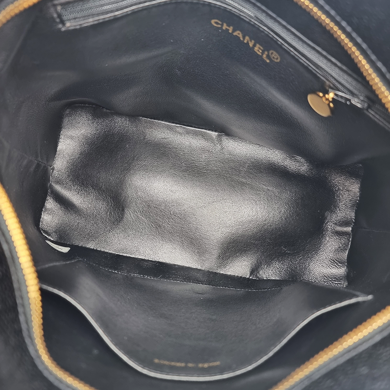 medallion caviar tote taske fra brand: CHANEL - We Do Vintage