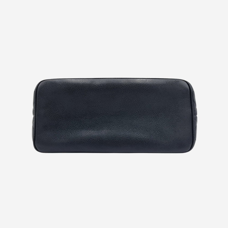 MEDALLION CAVIAR TOTE taske fra brand: CHANEL - We Do Vintage