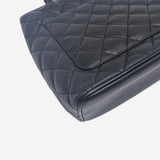 MEDALLION CAVIAR TOTE taske fra brand: CHANEL - We Do Vintage