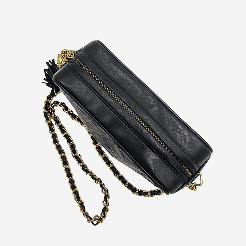 DIAMAND QUILTED CAMERA BAG taske fra brand: CHANEL - We Do Vintage