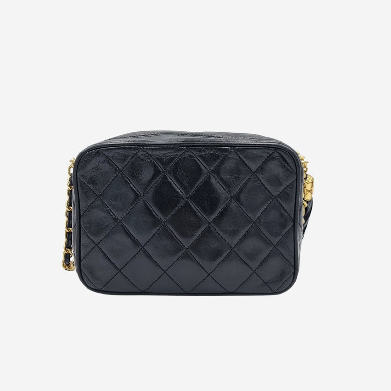 DIAMAND QUILTED CAMERA BAG taske fra brand: CHANEL - We Do Vintage