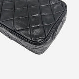 DIAMAND QUILTED CAMERA BAG taske fra brand: CHANEL - We Do Vintage