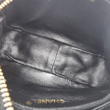 DIAMAND QUILTED CAMERA BAG taske fra brand: CHANEL - We Do Vintage