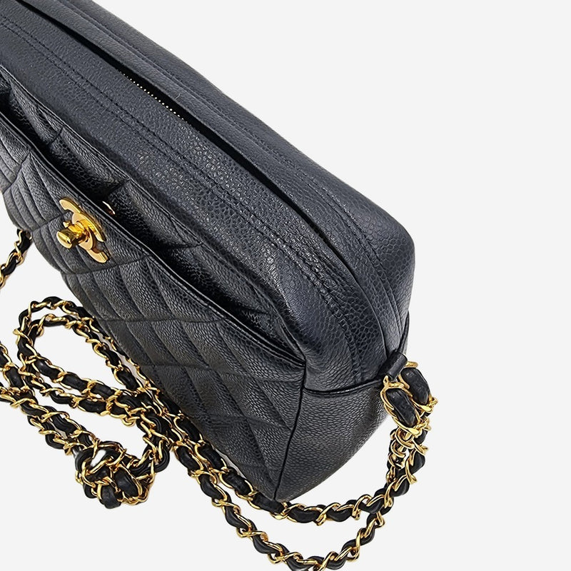 DIAMAND QUILTED CAVIAR CAMERA BAG taske fra brand: CHANEL - We Do Vintage