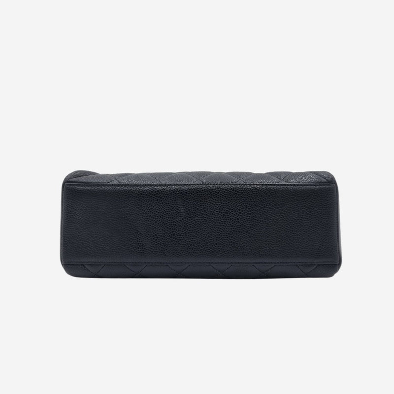 DIAMAND QUILTED CAVIAR CAMERA BAG taske fra brand: CHANEL - We Do Vintage