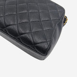 DIAMAND QUILTED CAVIAR CAMERA BAG taske fra brand: CHANEL - We Do Vintage
