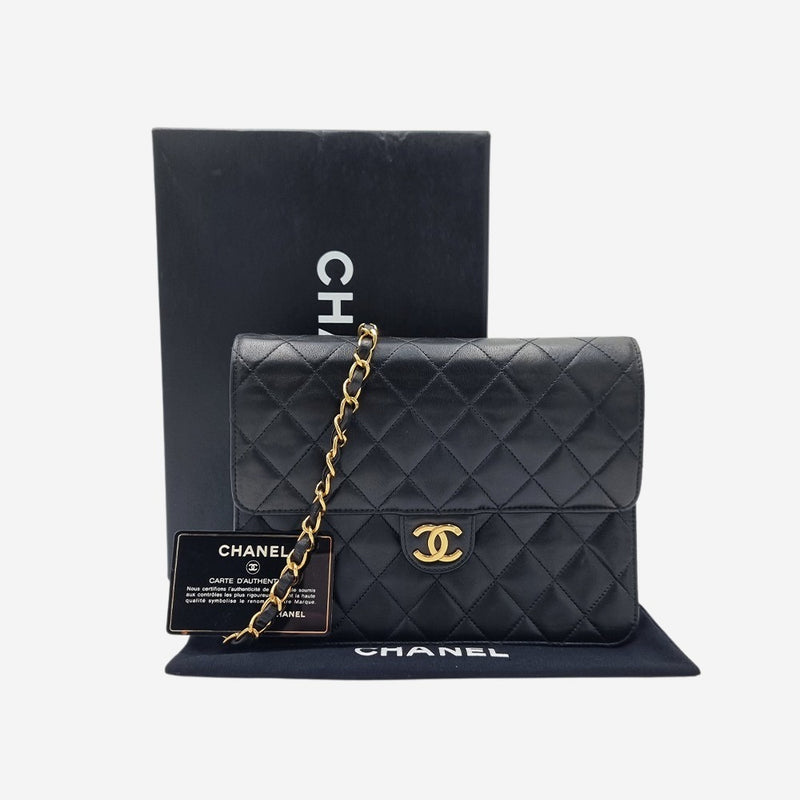 VINTAGE DIAMAND QUILTED FLAP BAG taske fra brand: CHANEL - We Do Vintage