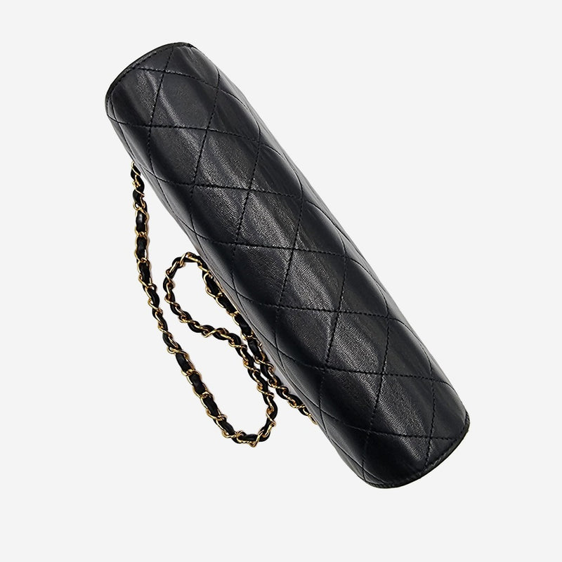 VINTAGE DIAMAND QUILTED FLAP BAG taske fra brand: CHANEL - We Do Vintage