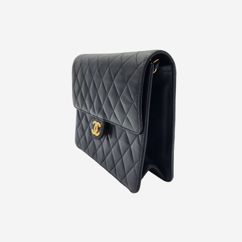 VINTAGE DIAMAND QUILTED FLAP BAG taske fra brand: CHANEL - We Do Vintage