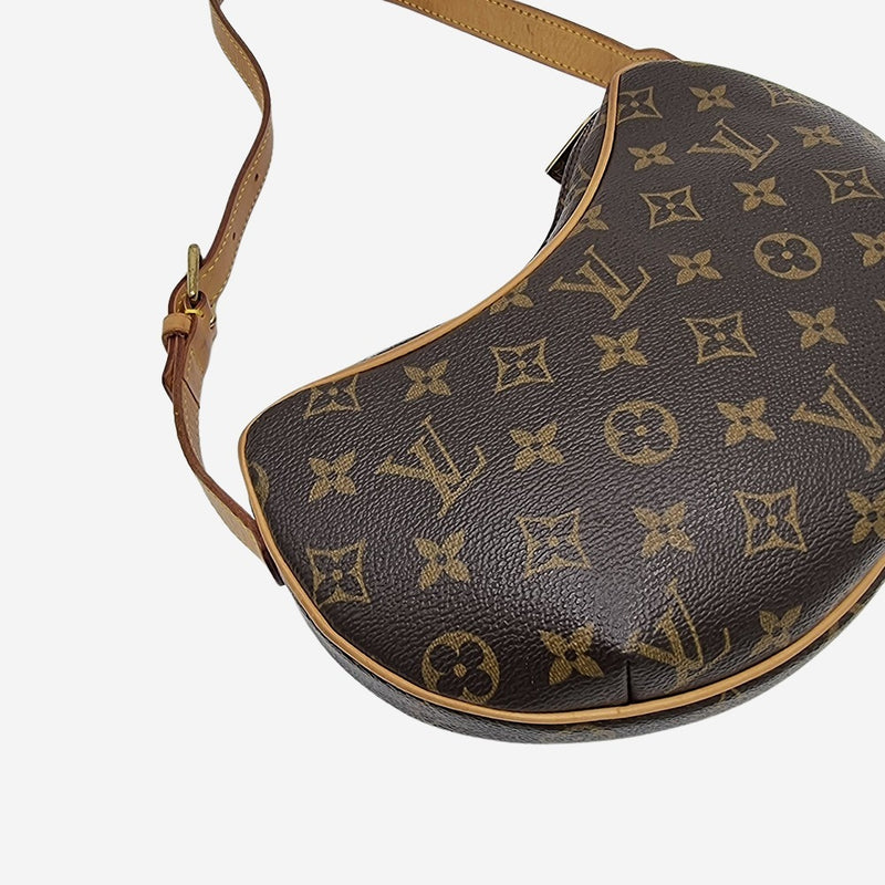 MONOGRAM CANVAS croissant PM taske fra brand: LOUIS VUITTON - We Do Vintage