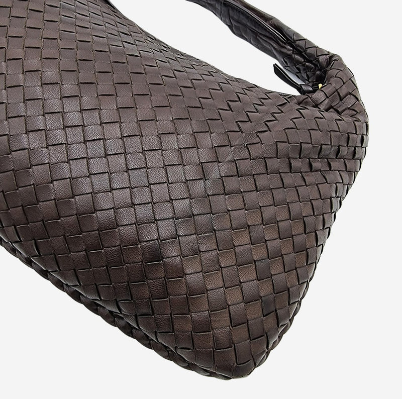 MEDIUM BRUN CLASSIC VENETA HOBO taske fra brand: BOTTEGA VENETA - We Do Vintage