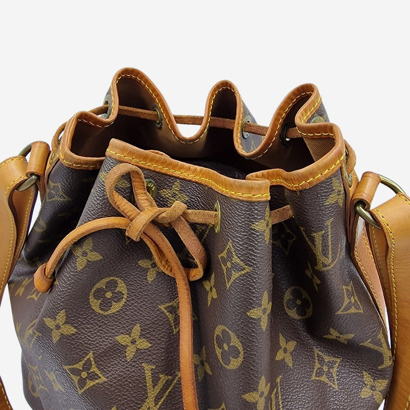 MONOGRAM CANVAS PETIT NOÉ taske fra brand: LOUIS VUITTON - We Do Vintage