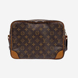 MONOGRAM CANVAS NILE MM taske fra brand: LOUIS VUITTON - We Do Vintage