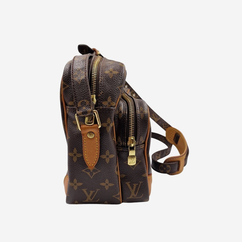 MONOGRAM CANVAS NILE MM taske fra brand: LOUIS VUITTON - We Do Vintage