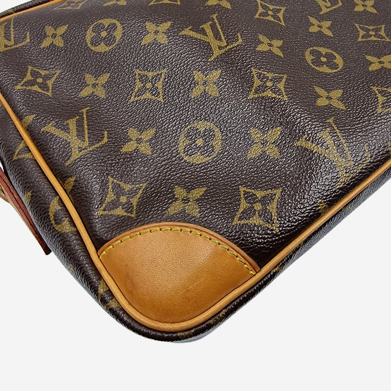 MONOGRAM CANVAS NILE MM taske fra brand: LOUIS VUITTON - We Do Vintage