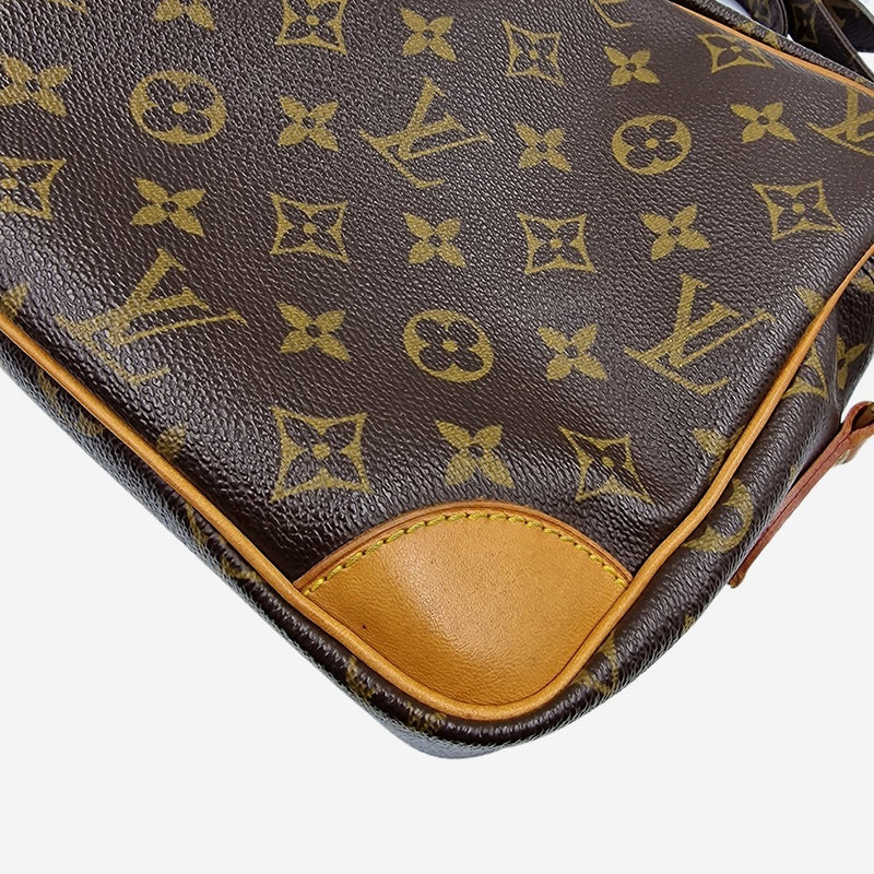 MONOGRAM CANVAS NILE MM taske fra brand: LOUIS VUITTON - We Do Vintage